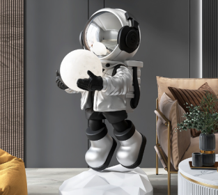 Large Floor-to-ceiling Decoration Light In Astronaut Welcome Room (Option: Silver-UK)